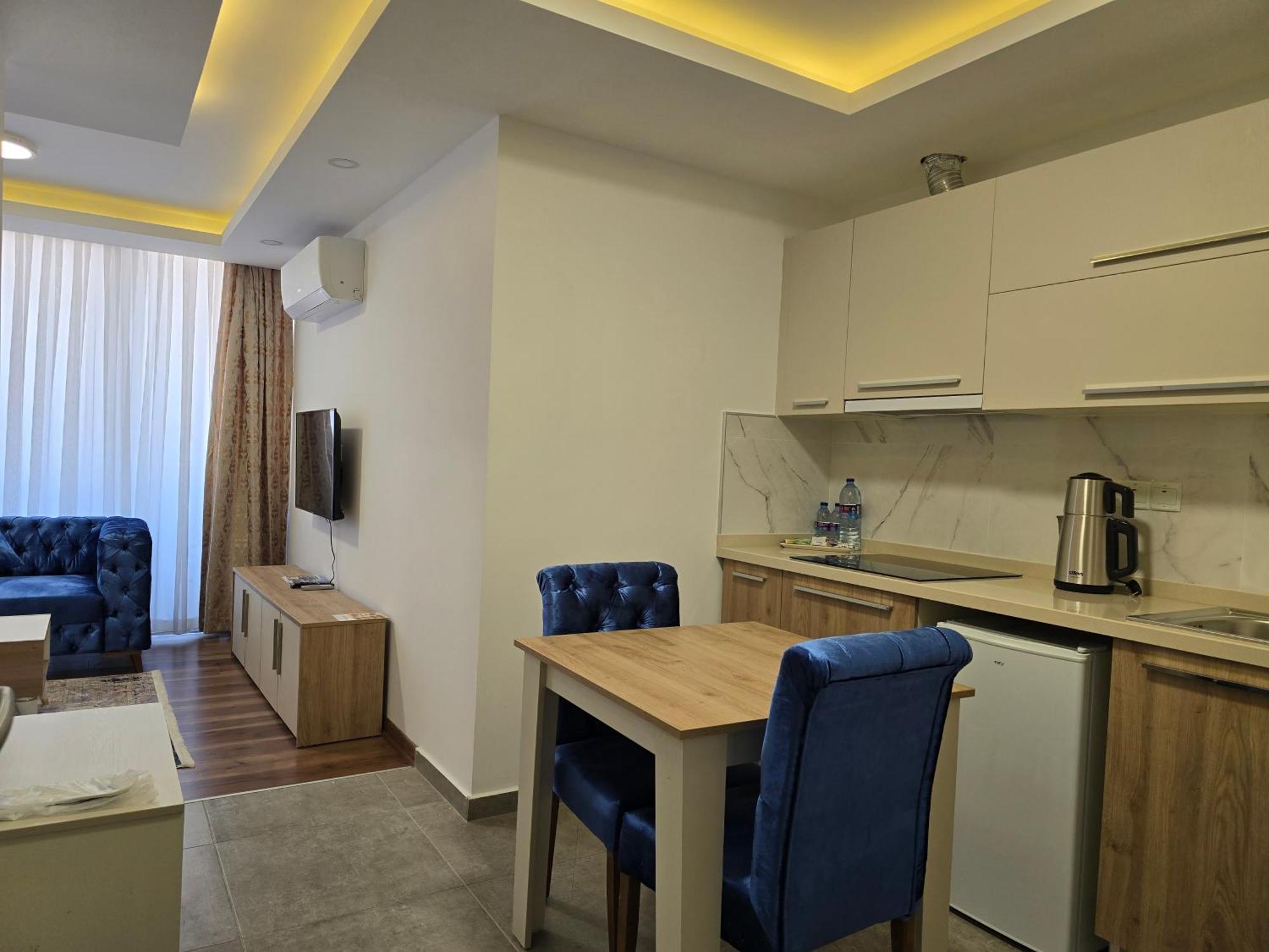 Nurel Shark Residence Kyrenia  Eksteriør billede