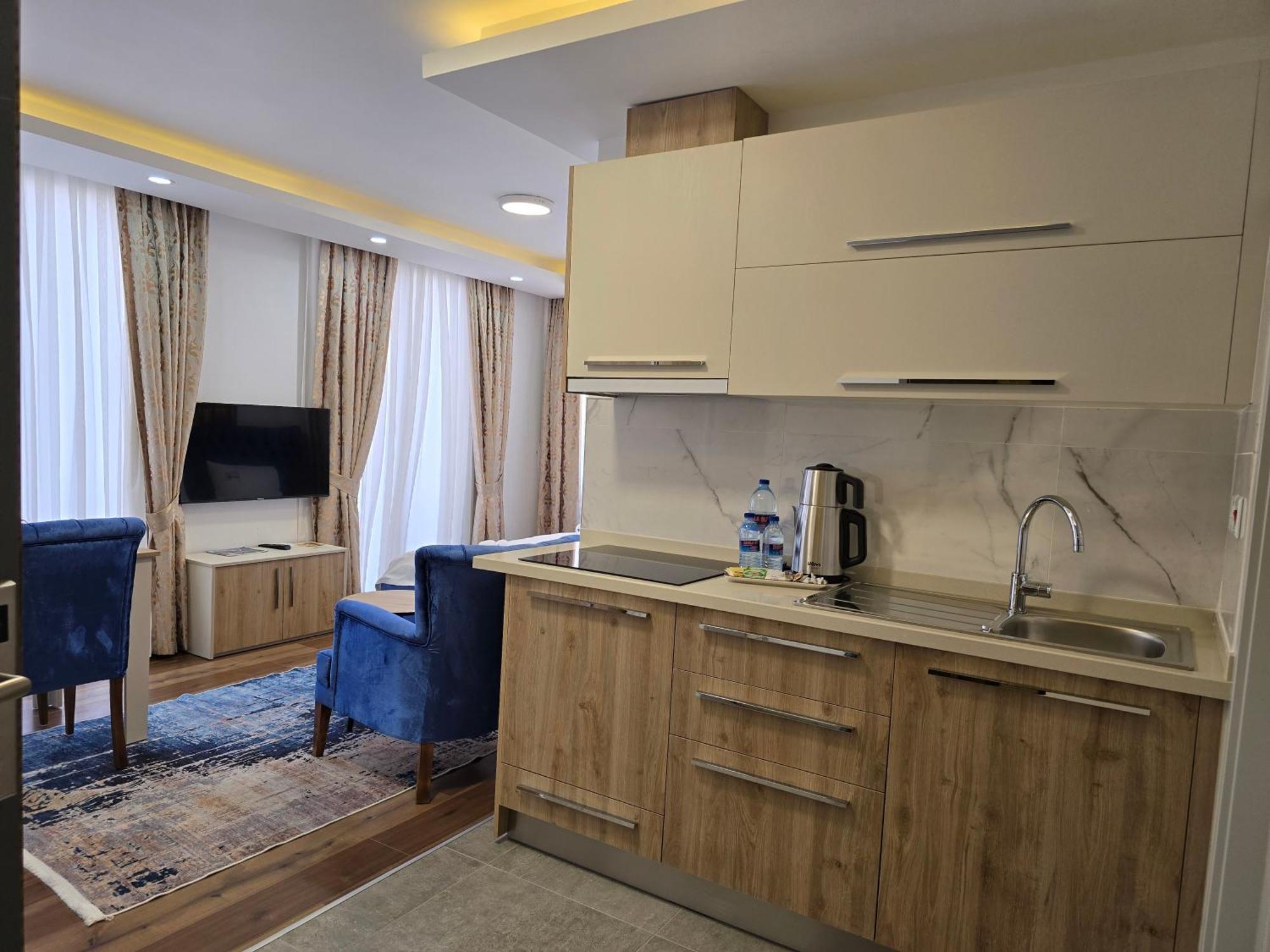 Nurel Shark Residence Kyrenia  Eksteriør billede