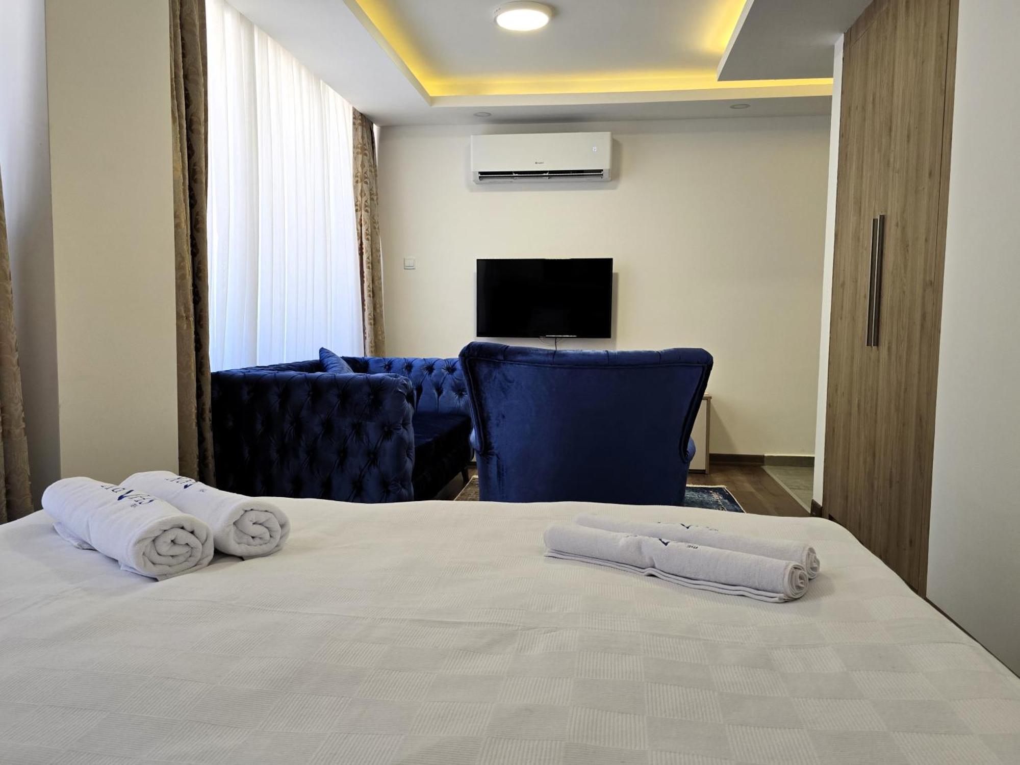 Nurel Shark Residence Kyrenia  Eksteriør billede