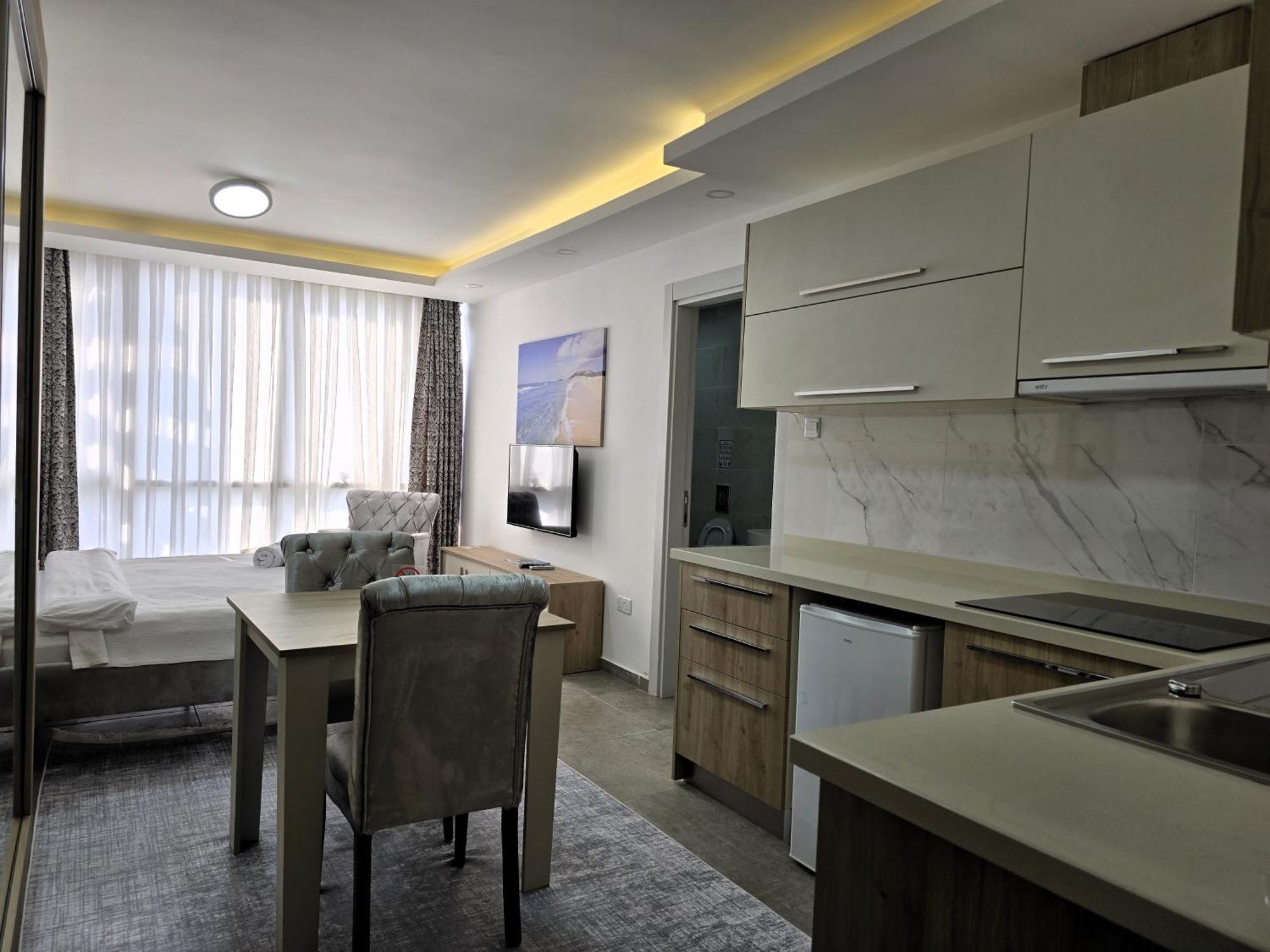 Nurel Shark Residence Kyrenia  Eksteriør billede