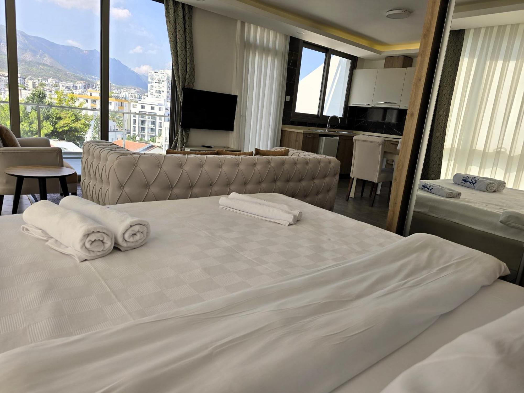 Nurel Shark Residence Kyrenia  Eksteriør billede