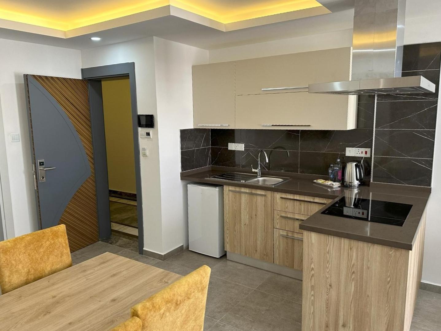 Nurel Shark Residence Kyrenia  Eksteriør billede