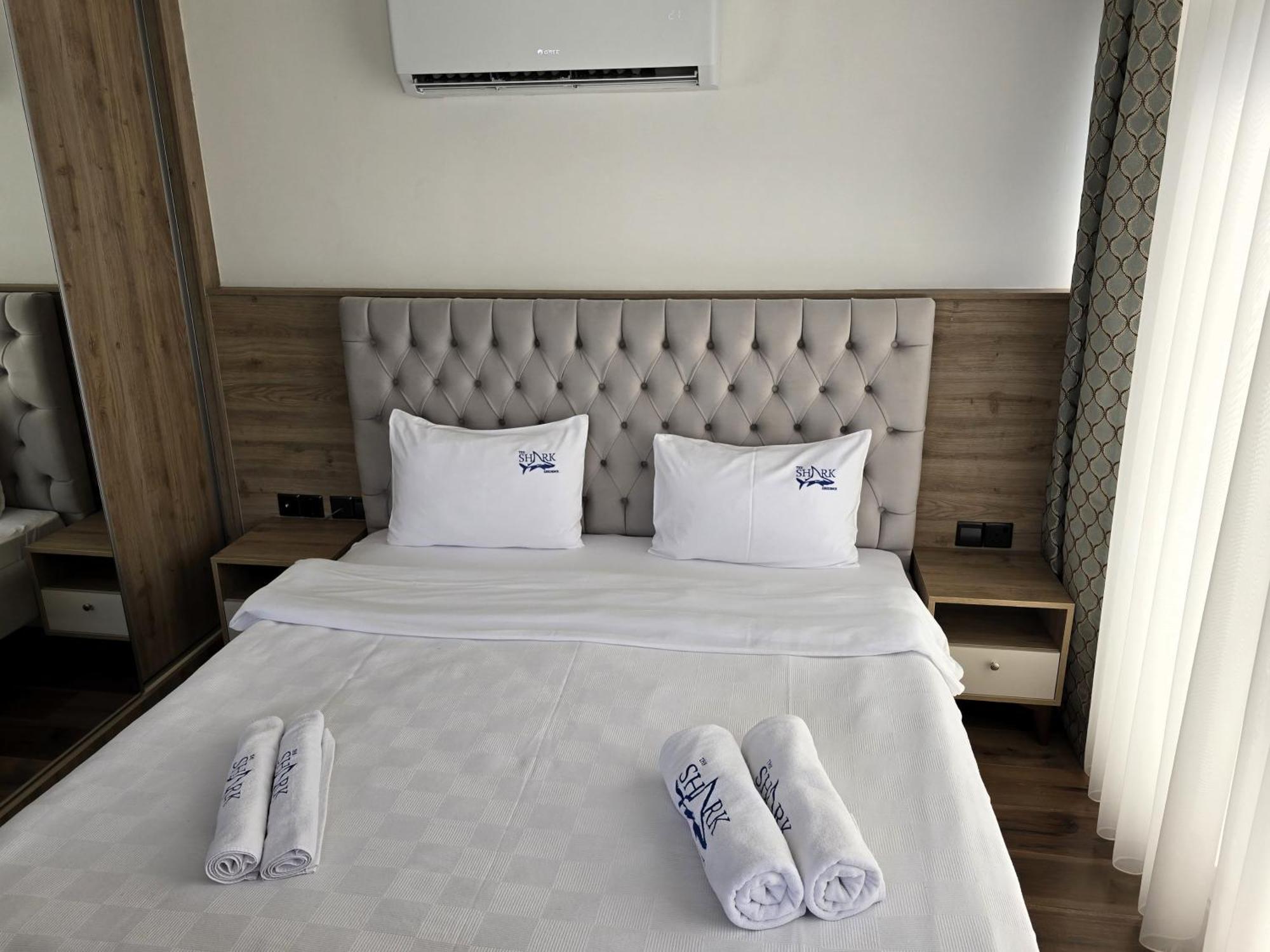 Nurel Shark Residence Kyrenia  Eksteriør billede
