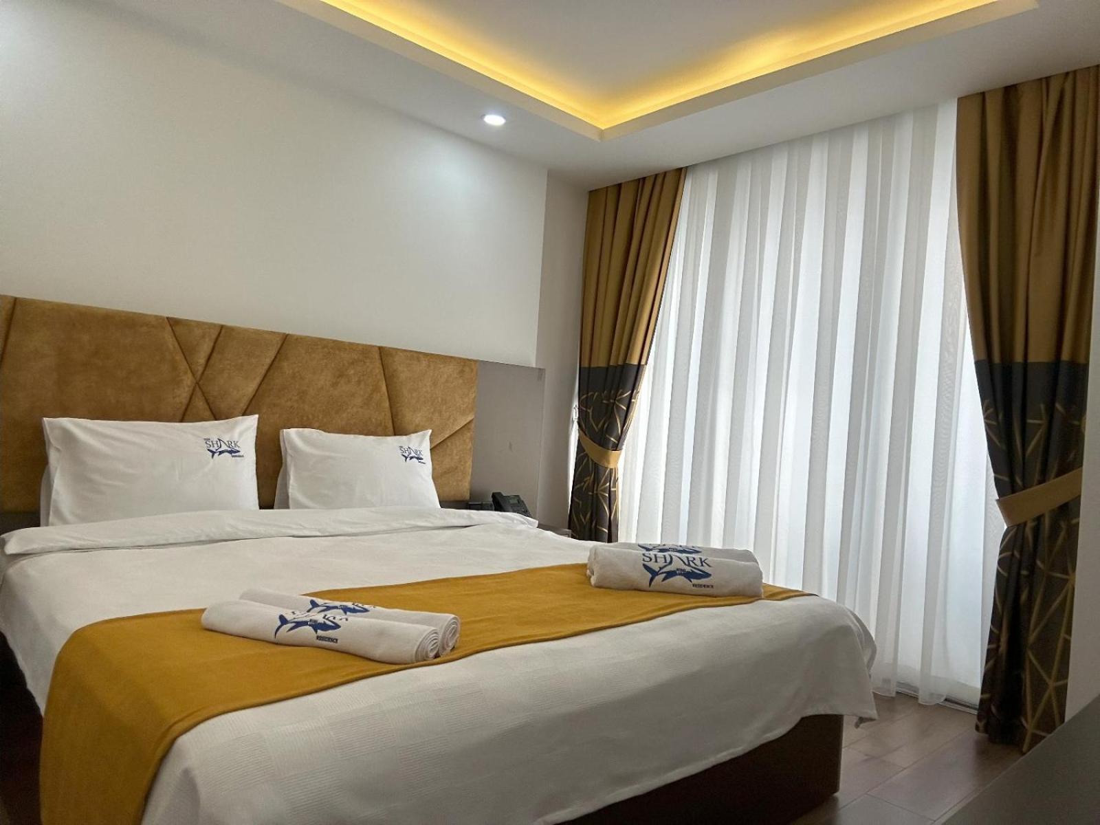 Nurel Shark Residence Kyrenia  Eksteriør billede
