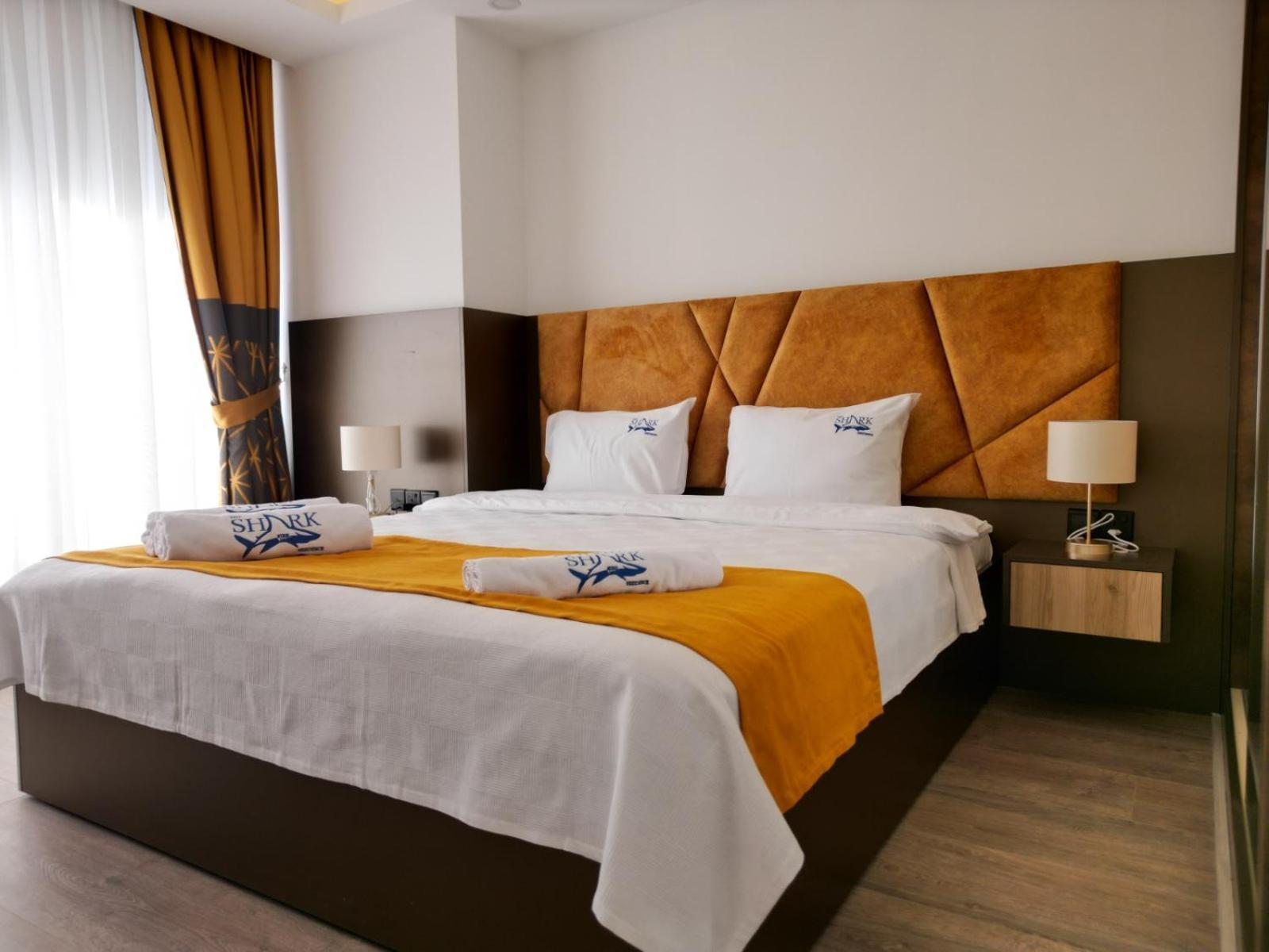 Nurel Shark Residence Kyrenia  Eksteriør billede